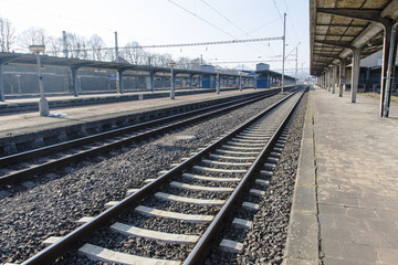 Fototapeta na wymiar railways and electric pylons at the railway station