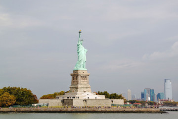 Fototapeta premium Nice view on isolated Statue of Liberty New York