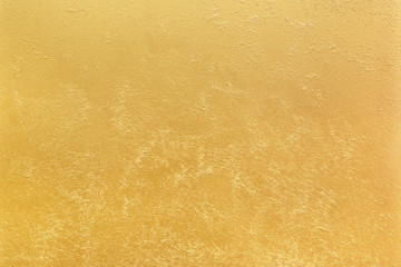 Светлые разводы песка на желтом, золотом фоне - декоративное покрытие для стен - песок