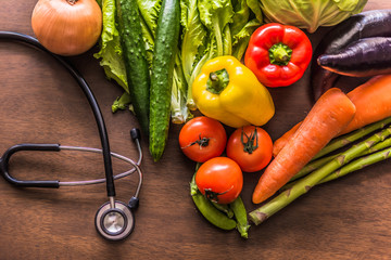 聴診器と野菜