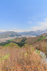 Fototapeta na wymiar 春の坂戸城跡の山頂から見た風景