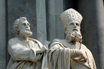 Obraz premium Catane (sicile) Statues de la cathédrale de Catane