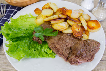 steak et pommes de terre