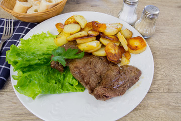 steak et pommes de terre