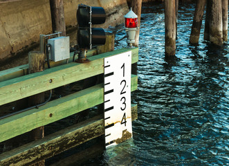 Bridge Minimum Clearance Board or Marker and Channel Lights