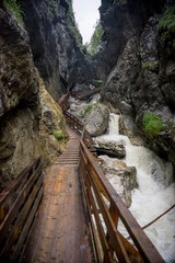 Fototapeta na wymiar Österreich Klamm Wasserfall Alpen