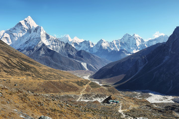 Ama Dablan and Tamsherku mountain views