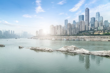 Obraz premium Miastowy architektoniczny krajobraz i linia horyzontu w Chongqing