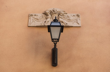 Lampara de pared medieval