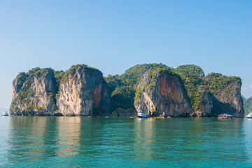 Fototapeta premium Beautiful islands of Phang nga bay