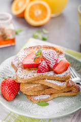 French toast with strawberries