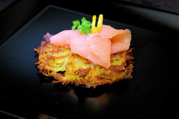 Rösti mit Räucherlachs