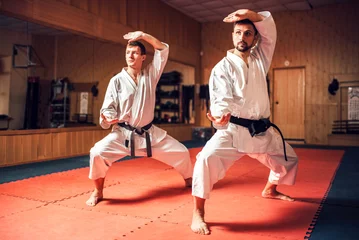 Photo sur Plexiglas Arts martiaux Compétences de combat d& 39 entraînement de maîtres d& 39 arts martiaux