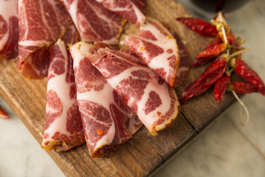 Capocollo, tradizionale salume della cucina meridionale Italiana 