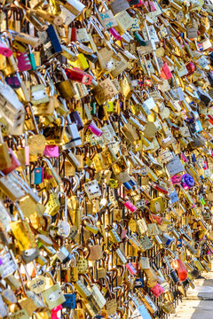 love locks in paris