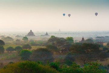 Myanmar. Bagan. Sunrise balloons