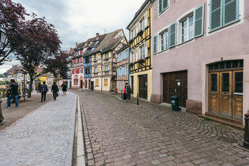Fototapeta na wymiar old streets of the village Colmar