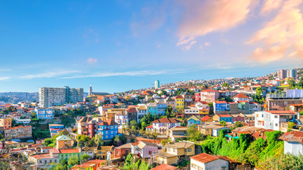 Obraz premium Colorful buildings of Valparaiso, Chile