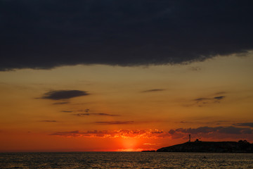 Fototapeta na wymiar sunset, sunrise over the sea
