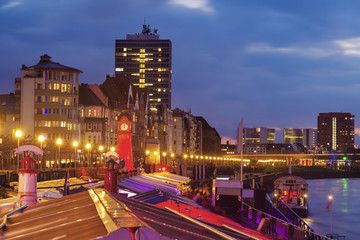 Fototapeta na wymiar Colorful riverfront in Dusseldorf