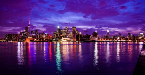 Fototapeta premium Toronto skyline from Polson Pier. 