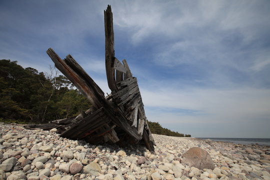 Swiks (or Swix) was a three-masted schooner from &Aring;land that sank in the Baltic Sea, off the island of &Ouml;land, Sweden on 21 Dez. 1926