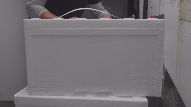Refrigerated storage in an industrial food factory