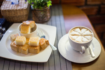 foam coffee with toast