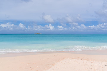 Fototapeta premium Guadeloupe, beautiful pink sand beach in Marie-Galante island 