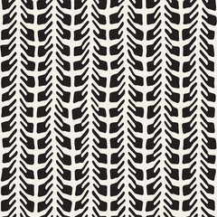 Hand drawn style seamless pattern. Abstract geometric tiling background in black and white. Vector doodle line lattice