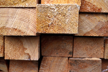  The texture of the timber.