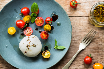 Mozzarella with Cherry Tomatoes salad