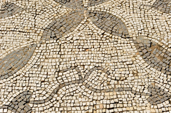 Primer plano de un mosaico romano en Italica, antigua ciudad romana cerca de Santiponce, provincia de Sevilla, Espa&ntilde;a