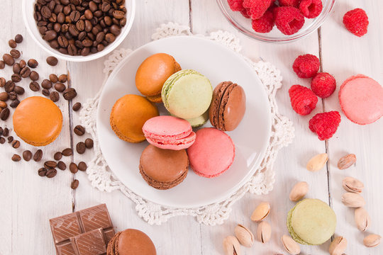 Colorful macarons. 