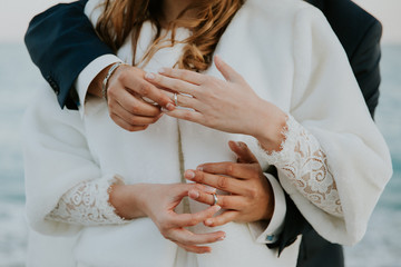 Se passer la bague au doigt 