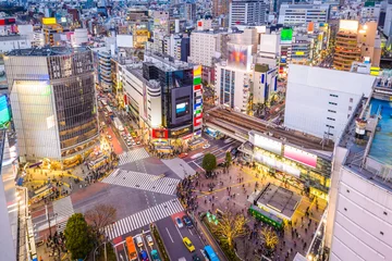 Gordijnen Shibuya, Tokyo, Japan stadsgezicht over het scramble zebrapad. © SeanPavonePhoto