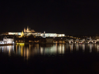 Fototapeta na wymiar Prague Castle and the Charles bridge in the night