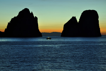 Isola di Capri, faraglioni,alba © fabiodagostino