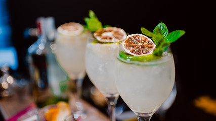 Cocktail aperitif preparation with dried fruit