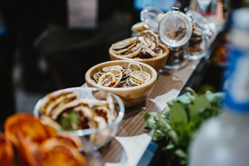 Aperitif preparation with dried fruit