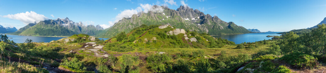 Fototapeta na wymiar View from the viewing point in Austnesfjorden rest area, Lofoten