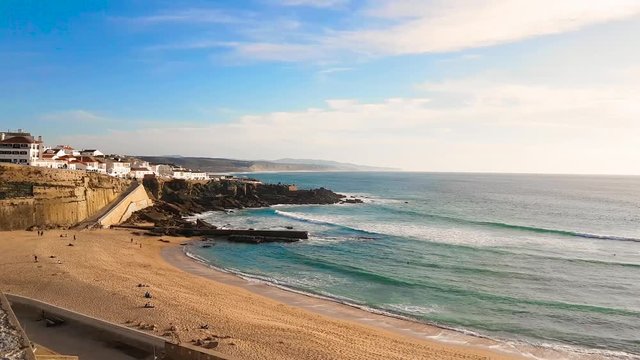 Vista da Praia da Ericeira em Portugal