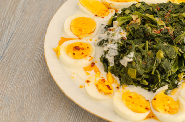 Local food from Eskişehir is included. The roasted spinach leaves are served with garlic yoghurt and boiled eggs.