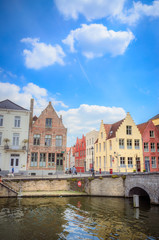 Obraz premium Beautiful canal and traditional houses in the old town of Bruges (Brugge), Belgium