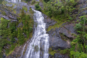 Fototapeta na wymiar Kuranda waterfall 3