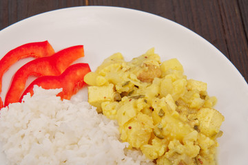 Cauliflower mixture with curry and rice