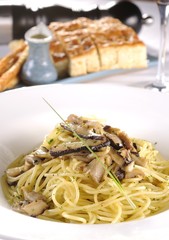 Spaghettinni with trifolatti mushrooms