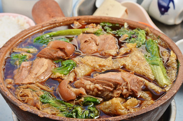  Bak kut teh - Malaysian stew of pork and herbal soup