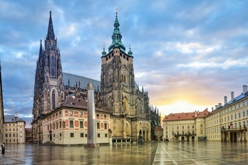 St. Vitus Cathedral in Prazsky Hrad complex in Prague, Czech Republic (HDR image) - obrazy, fototapety, plakaty