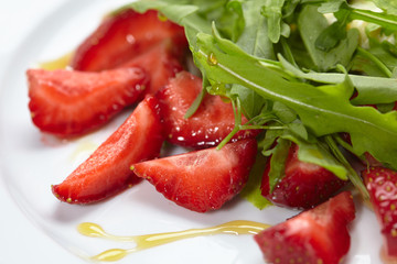 salad with strawberries